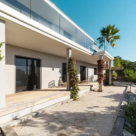 La Croix Du Sud Villa